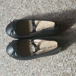 Girls black flats